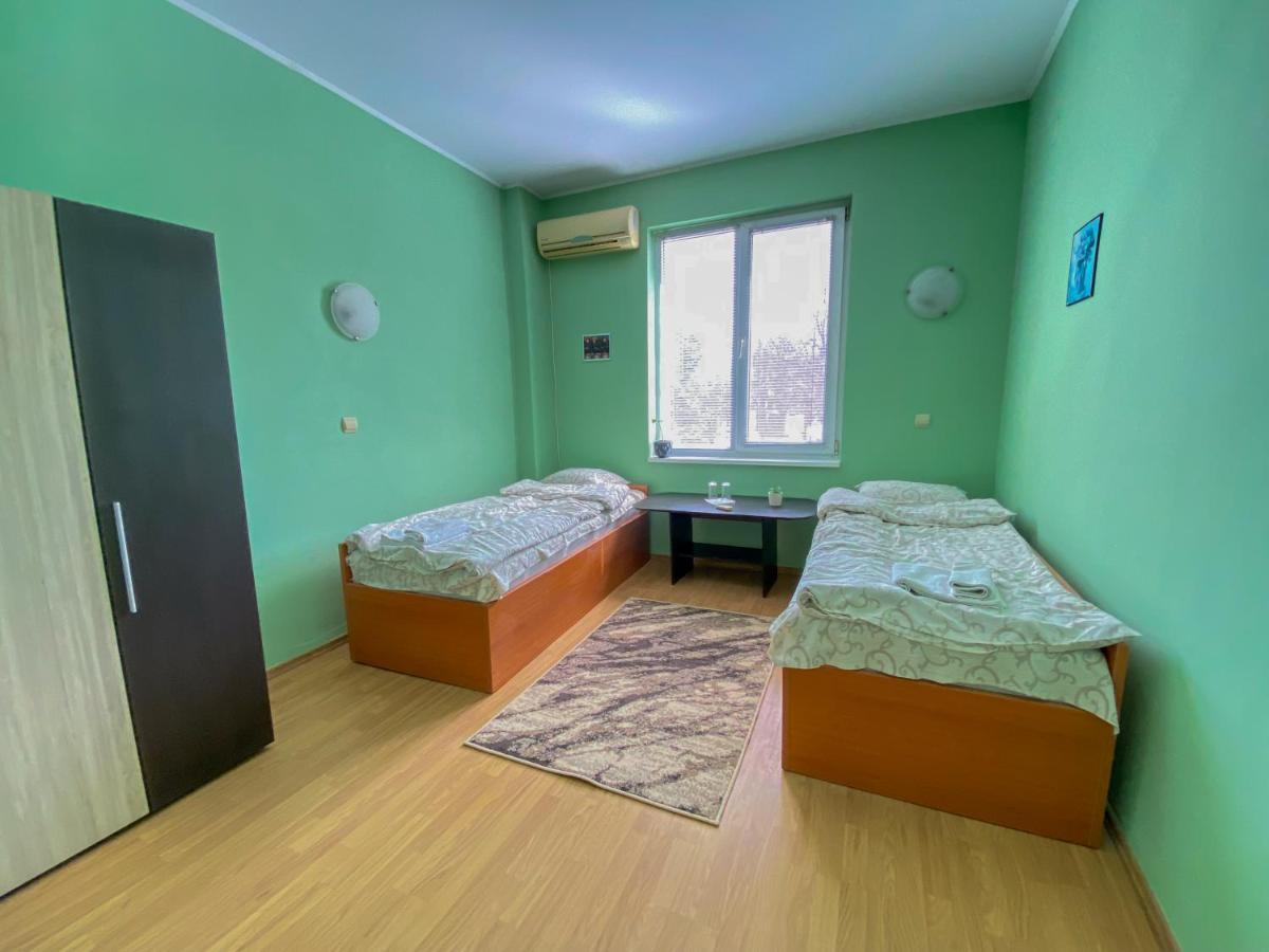 Пансион - Димитър Хадживасилев Svishtov Exterior photo