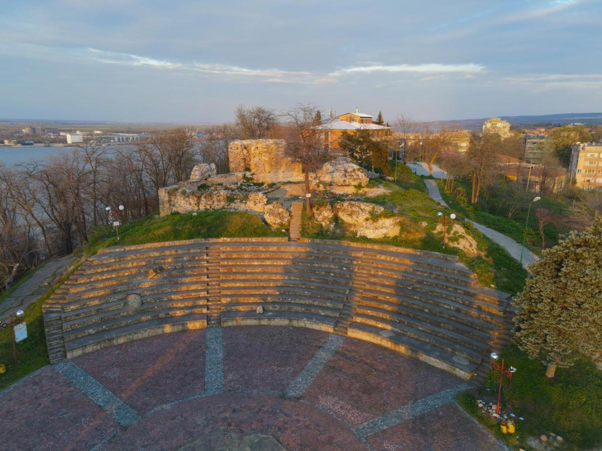 Пансион - Димитър Хадживасилев Svishtov Exterior photo