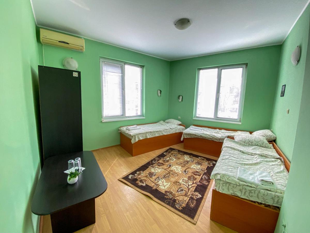 Пансион - Димитър Хадживасилев Svishtov Exterior photo